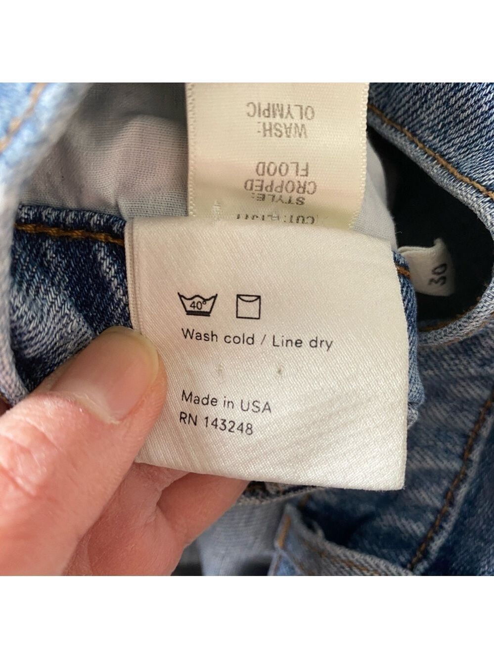 Reformation Cropped Flood Jeans Distressed Raw Hem in Olympic Wash Sz 30 - Picture 11 of 16